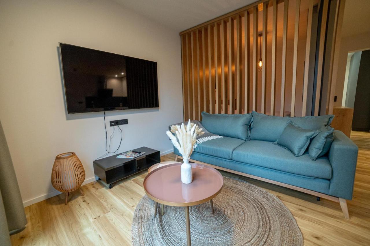 Full House Premium Apartments เยนา ภายนอก รูปภาพ